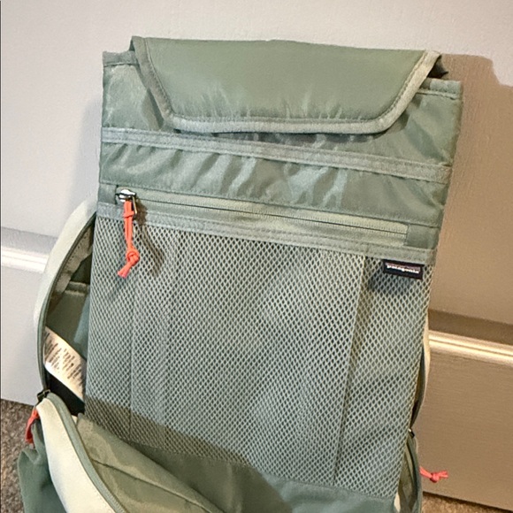 Patagonia Atom Tote Pack 20L - Picture 6 of 7